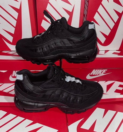 Brand new nike - max, size